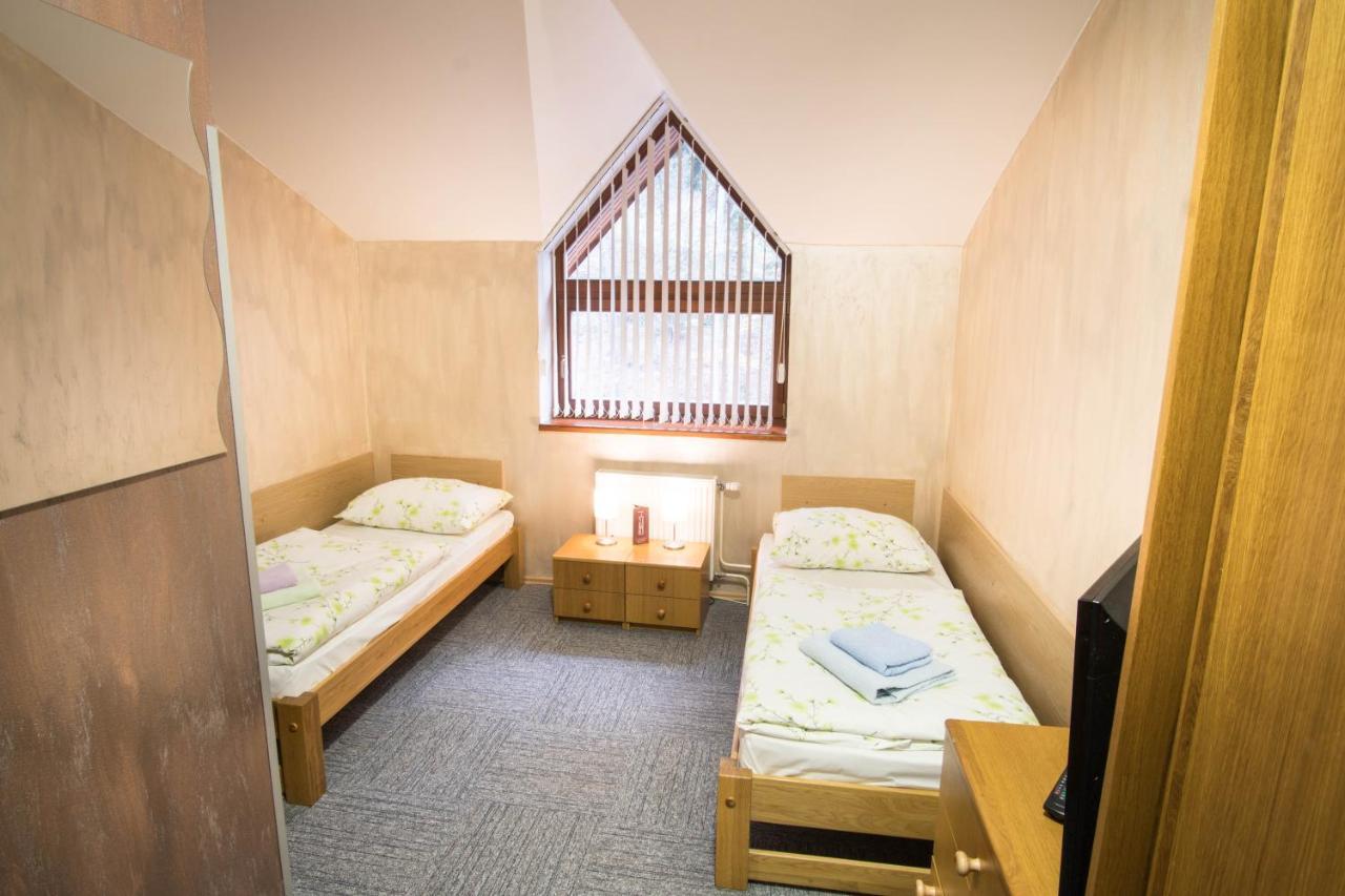 Hotel Somka Дриеница Экстерьер фото