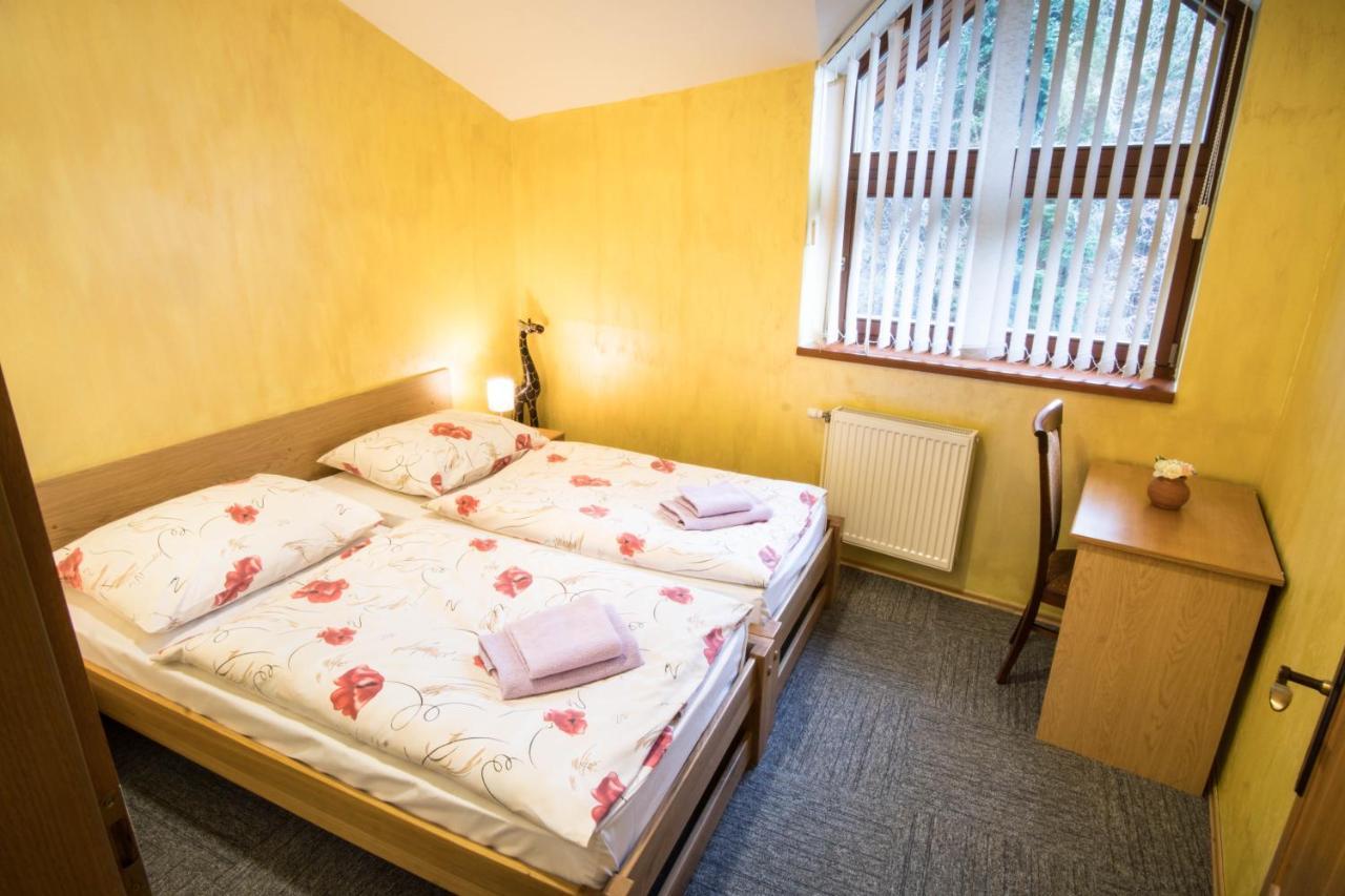 Hotel Somka Дриеница Экстерьер фото