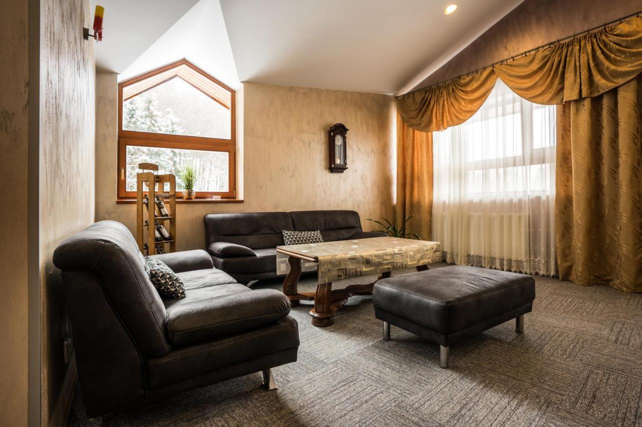 Hotel Somka Дриеница Экстерьер фото