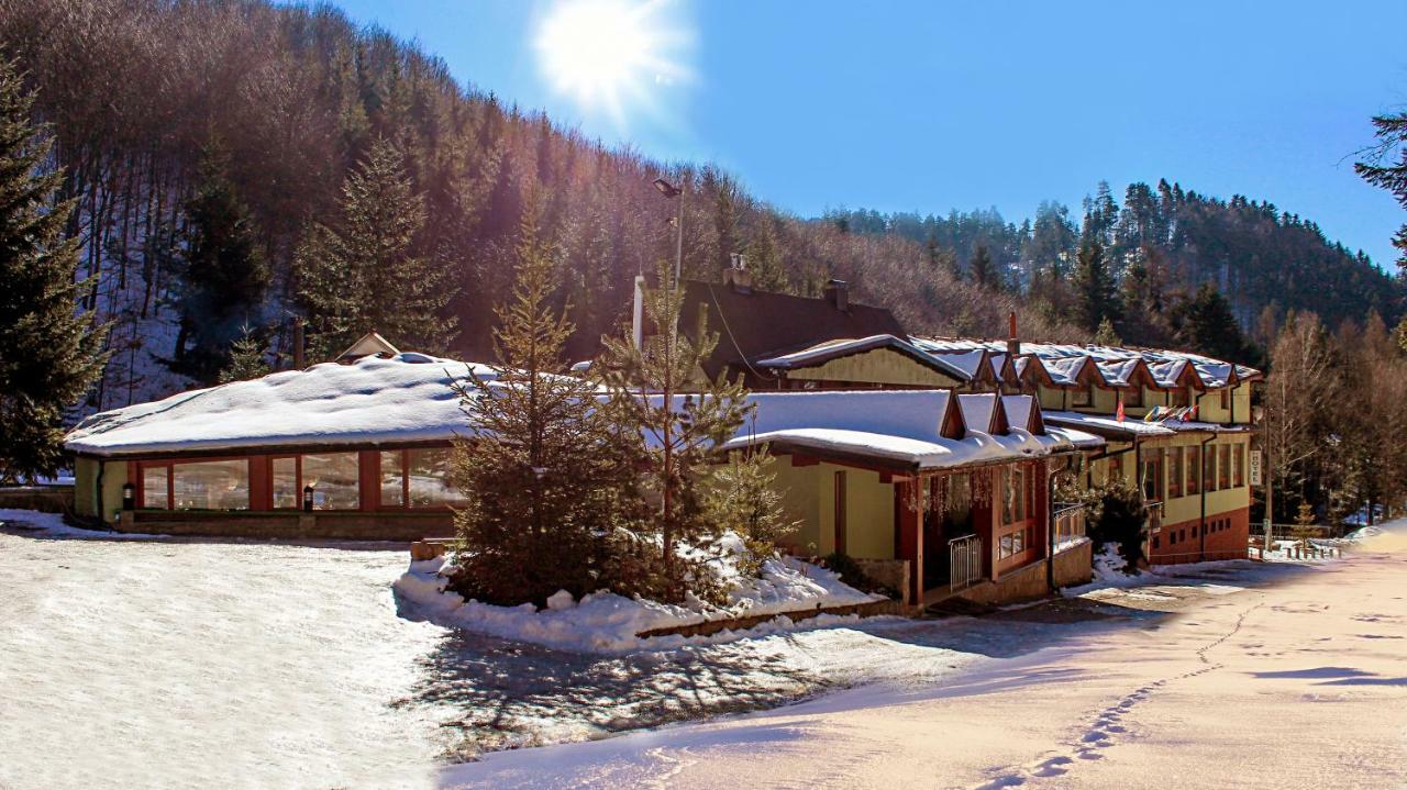 Hotel Somka Дриеница Экстерьер фото