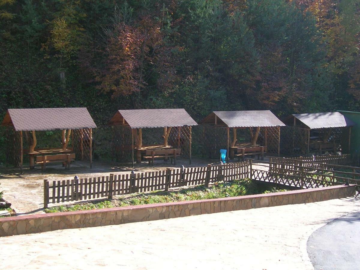 Hotel Somka Дриеница Экстерьер фото